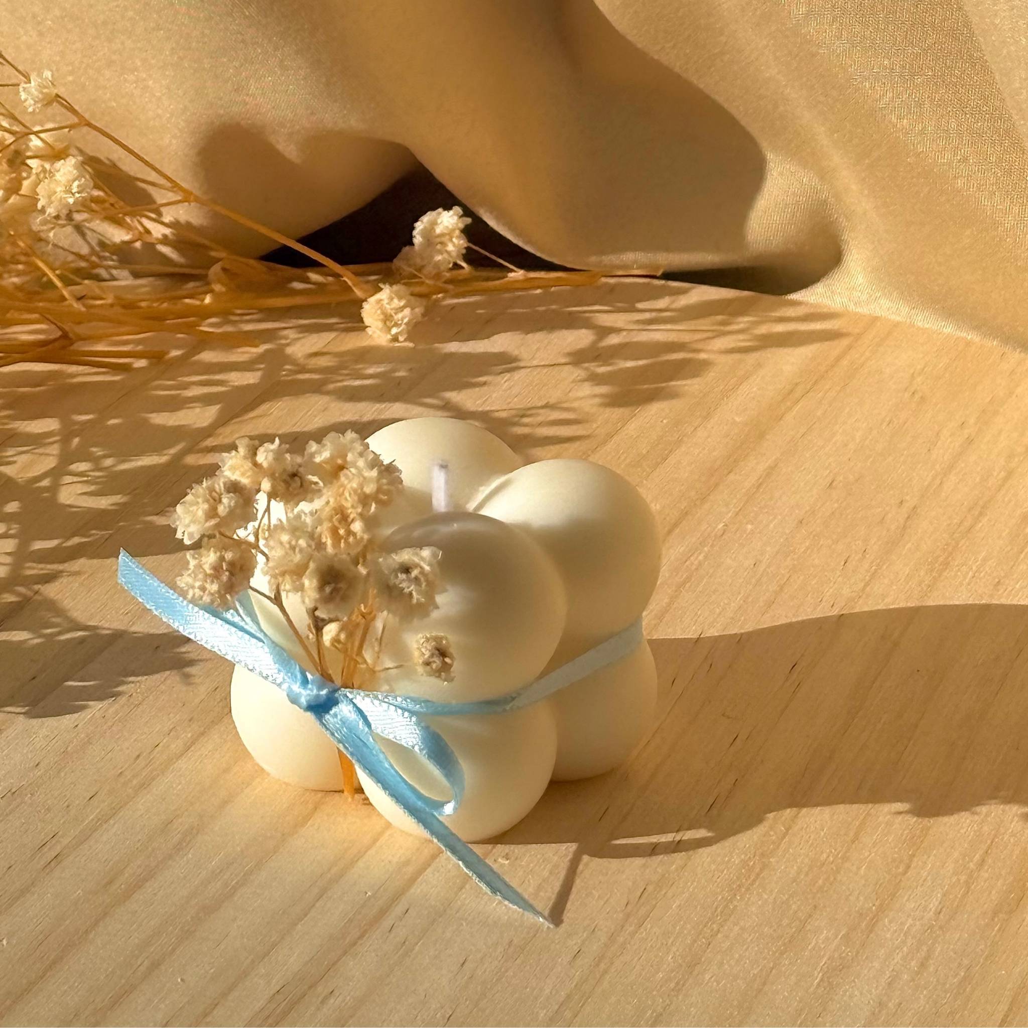 Vela Bubble com opção de caixa e fragrância - ideal para uma pequena lembrança de momentos especiais