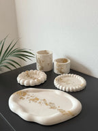 Pote Decorativo Pequeno Branco com Folha de ouro