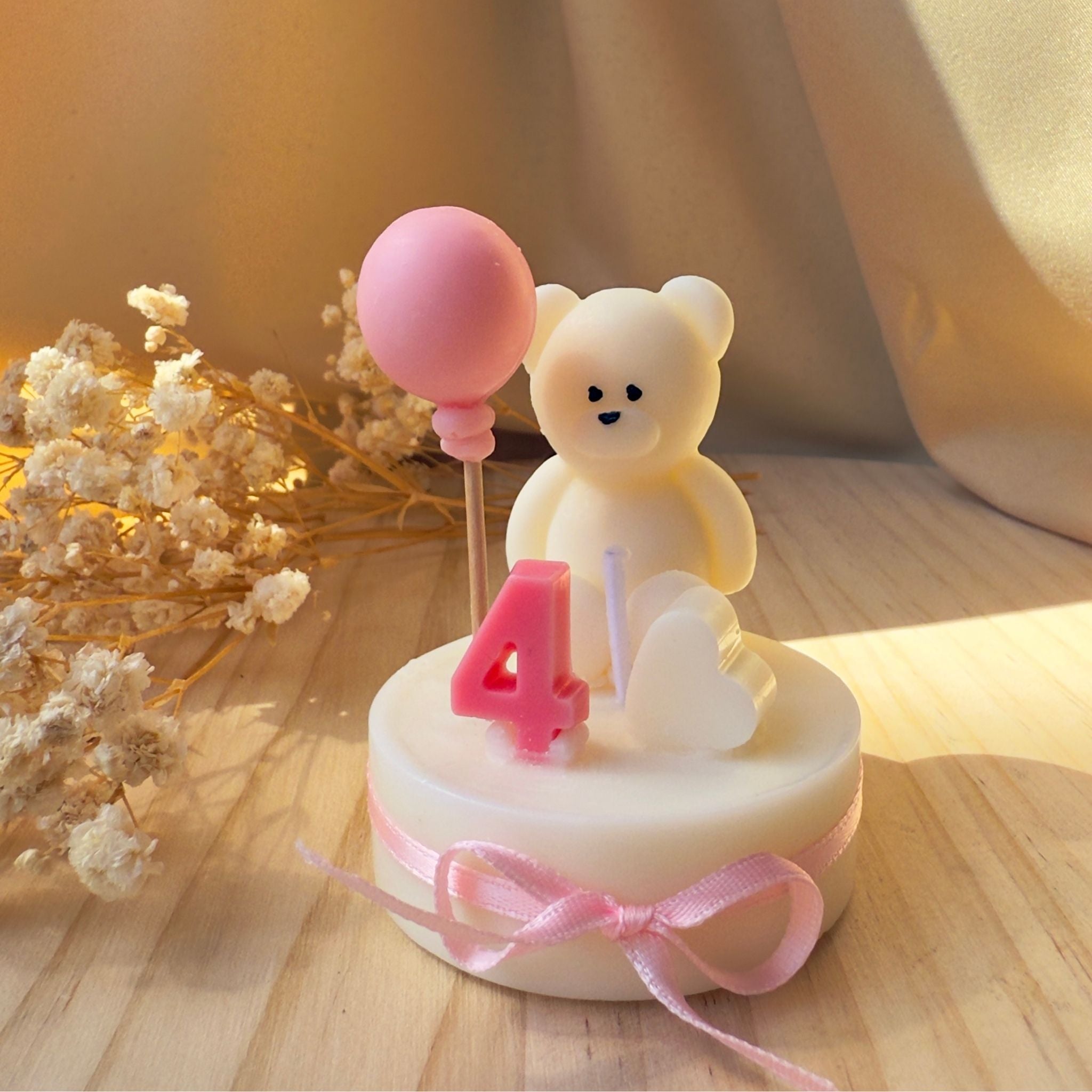 Vela Ursinho Personalizada com Número - ideal para lembrança dos momentos especiais do seu bebé